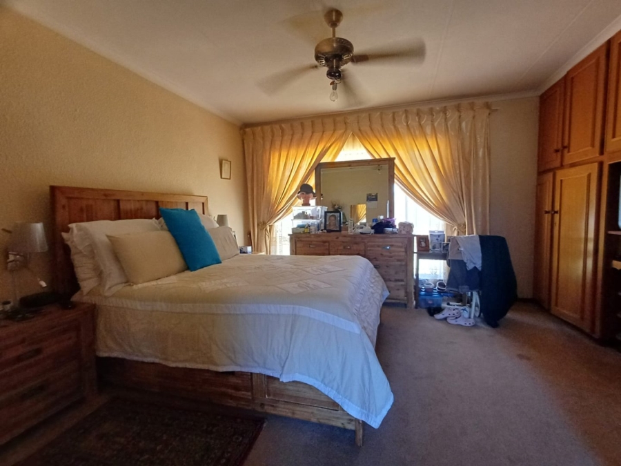 3 Bedroom Property for Sale in Meiringspark Ext 4 North West
